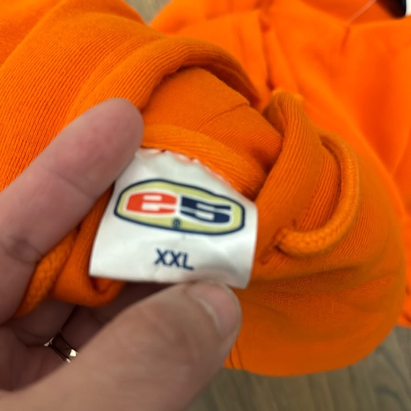 Illinois Sweater - Picture 4 of 6